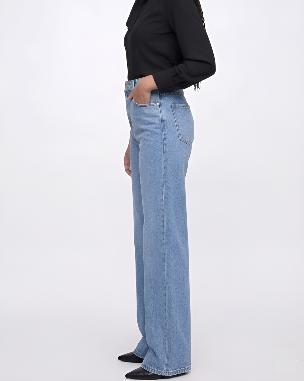 Women’s Washed Straight Jeans